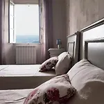 Tatil Evi Oreste, 4 Bedroom Period With View