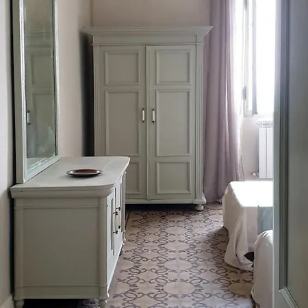 Дом отдыха Oreste, 4 Bedroom Period With View *