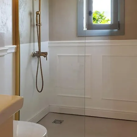 Oreste, 4 Bedroom Period With View Дом отдыха *