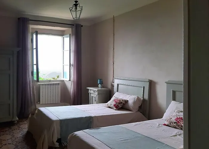 別荘 Oreste, 4 Bedroom Period With View *