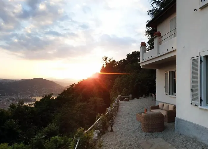 別荘 Oreste, 4 Bedroom Period With View *